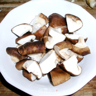 “蘑”力“食”足——蚝油双菇豆腐的做法步骤：2