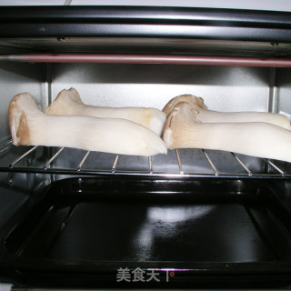 “蘑”力“食”足——香麻杏鲍菇的做法步骤：2