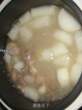 排骨菱角汤的做法步骤：7