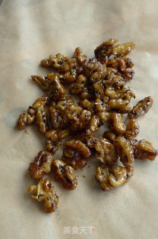 无油健康的快手零食——红糖琥珀核桃的做法步骤：6