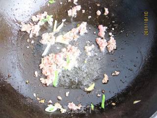 香菇肉末烧豆腐的做法步骤：3
