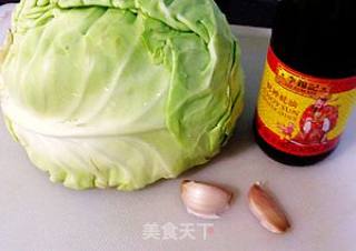 蚝油炒圆白菜的做法步骤：1