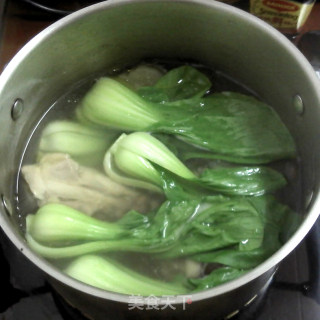 “蘑”力“食”足——香菇鸡腿竹荪汤的做法步骤：8