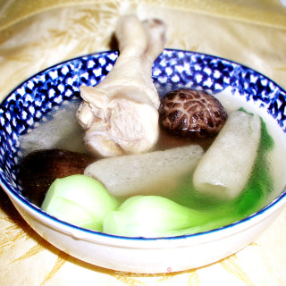 “蘑”力“食”足——香菇鸡腿竹荪汤的做法步骤：9