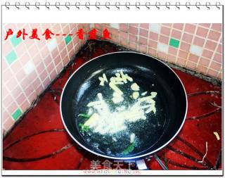 户外美食8---香煎鱼的做法步骤：3