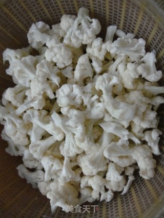 鲜磨菇花菜炒肉片的做法步骤：2