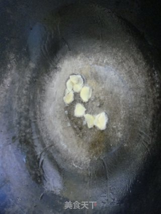 鲜磨菇花菜炒肉片的做法步骤：3