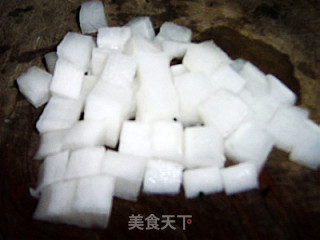 清炒萝卜虾仁的做法步骤：1