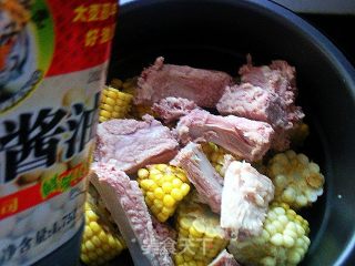 玉米炖排骨的做法步骤：8
