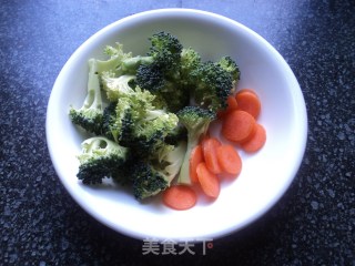 汤汁拌饭一流的【杂蔬猪肉粒】的做法步骤：4