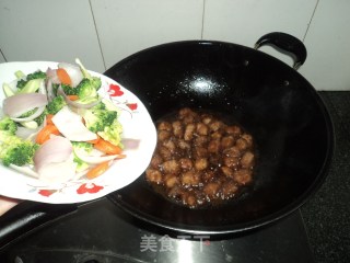 汤汁拌饭一流的【杂蔬猪肉粒】的做法步骤：13