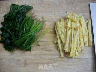 换种吃法--------凉拌菠菜鸡蛋的做法步骤：8