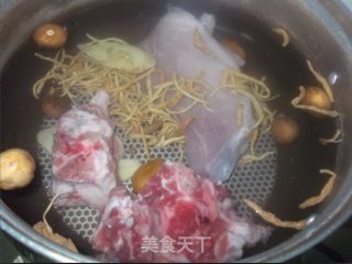 清润养胃 太子参无花果煲瘦肉的做法步骤：4