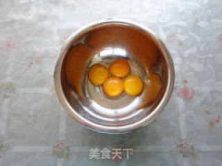 虎皮菠萝蛋卷的做法步骤：1
