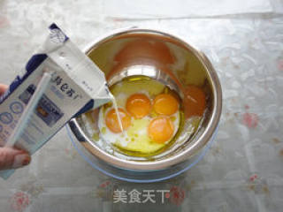 虎皮菠萝蛋卷的做法步骤：3