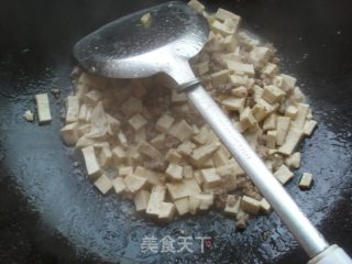 牛肉豆腐丁的做法步骤：5
