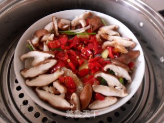 香菇剁椒蒸鳕鱼的做法步骤：6