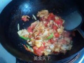 西红柿鸡蛋面的做法步骤：2