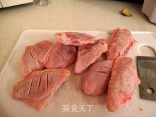 简单烤箱菜—叉烧鸡翅的做法步骤：2
