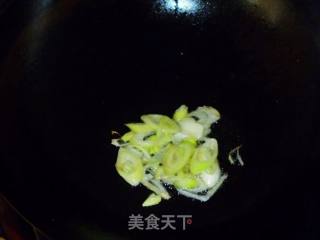 【养生汤煲】简单鲜美也养生---丝瓜毛豆蛋花汤的做法步骤：5