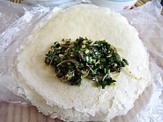 馋嘴小吃---韭菜春卷的做法步骤：7