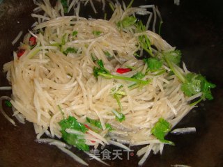 香菜萝卜丝的做法步骤：7