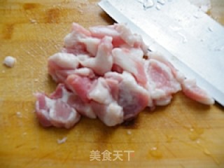 清爽的荤菜----萝卜肉炖粉丝的做法步骤：3