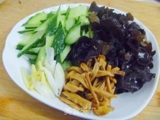 【怡汝私房宴请菜】营养简单---木须肉的做法步骤：2