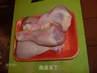 泡椒炖鸡的做法步骤：1