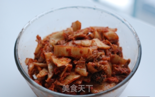 韩式泡菜饼的做法步骤：1