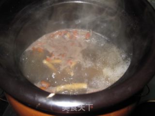 健脾益肾 猪横脷瘦肉煲淮山的做法步骤：5