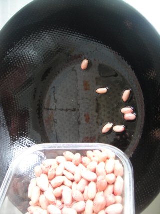 最爱红脸蛋－－芝麻花生菠菜的做法步骤：2