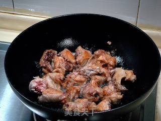 黄焖栗子鸡的做法步骤：4