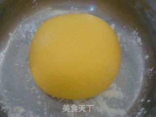 山寨面包——金牛角馒头的做法步骤：1
