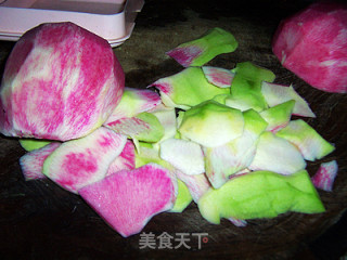 糖醋心里美萝卜的做法步骤：2