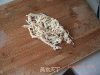 青椒拌金针菇的做法步骤：5