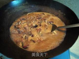 辣味酱香烧牛腩的做法步骤：5