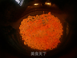 芹菜叶炒米饭的做法步骤：4