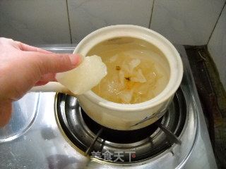 杞菊冰糖银耳羹的做法步骤：5