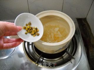 杞菊冰糖银耳羹的做法步骤：6
