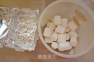 绿茶牛扎糖的做法步骤：3