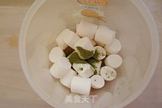 绿茶牛扎糖的做法步骤：4