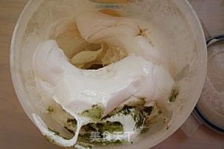 绿茶牛扎糖的做法步骤：5