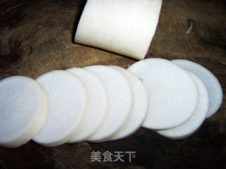 清脆微甜的蜜汁柠香萝卜的做法步骤：2