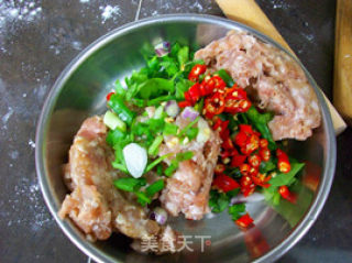 超简单的烙饼@@猪肉萝卜烙饼的做法步骤：2