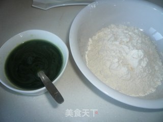 菠菜面条的做法步骤：1