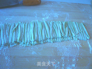 菠菜面条的做法步骤：6