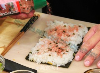 金沙甜粟米里卷的做法步骤：4