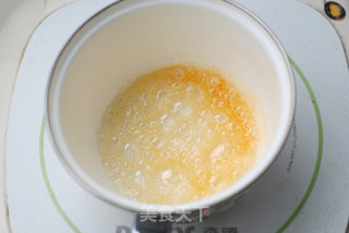 焦糖香草鲜奶布丁的做法步骤：2