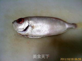 海边人最简单的鱼汤的做法步骤：1